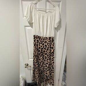 Main Strip White and Leopard Print Maxi Dress